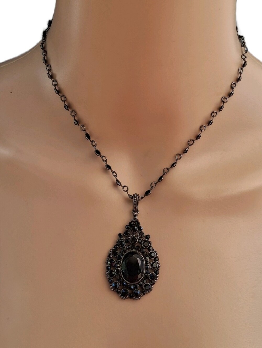 Monet Vintage Black Rhinestone Pendant Necklace Detachable Extender Chain Gothic